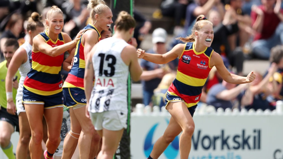 AFLW wrap: Crows finish top, Pies now on knife edge