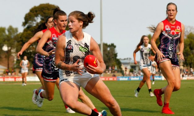 AFLW WRAP: Magpies move clear on top of the ladder
